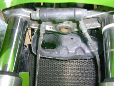 Air scoop feeding box